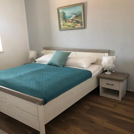 Luisa Fuer Bis Zu 8 Personen Mit Pool, Klima, Grill, Tischtennis, Boccia *