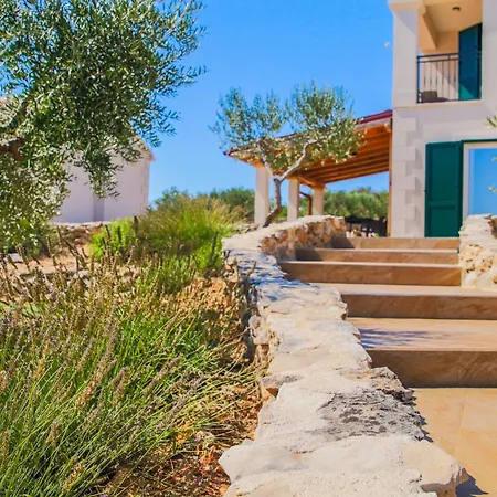 Luisa Fuer Bis Zu 8 Personen Mit Pool, Klima, Grill, Tischtennis, Boccia Villa *